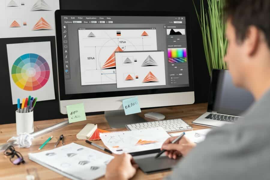 Quelle est la différence entre la direction artistique et le design ? Guide complet