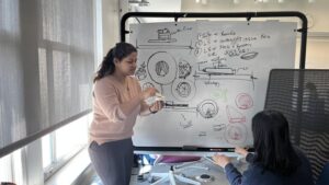 Est-il intéressant de faire un master en design ? Avantages, défis et perspectives de carrière
